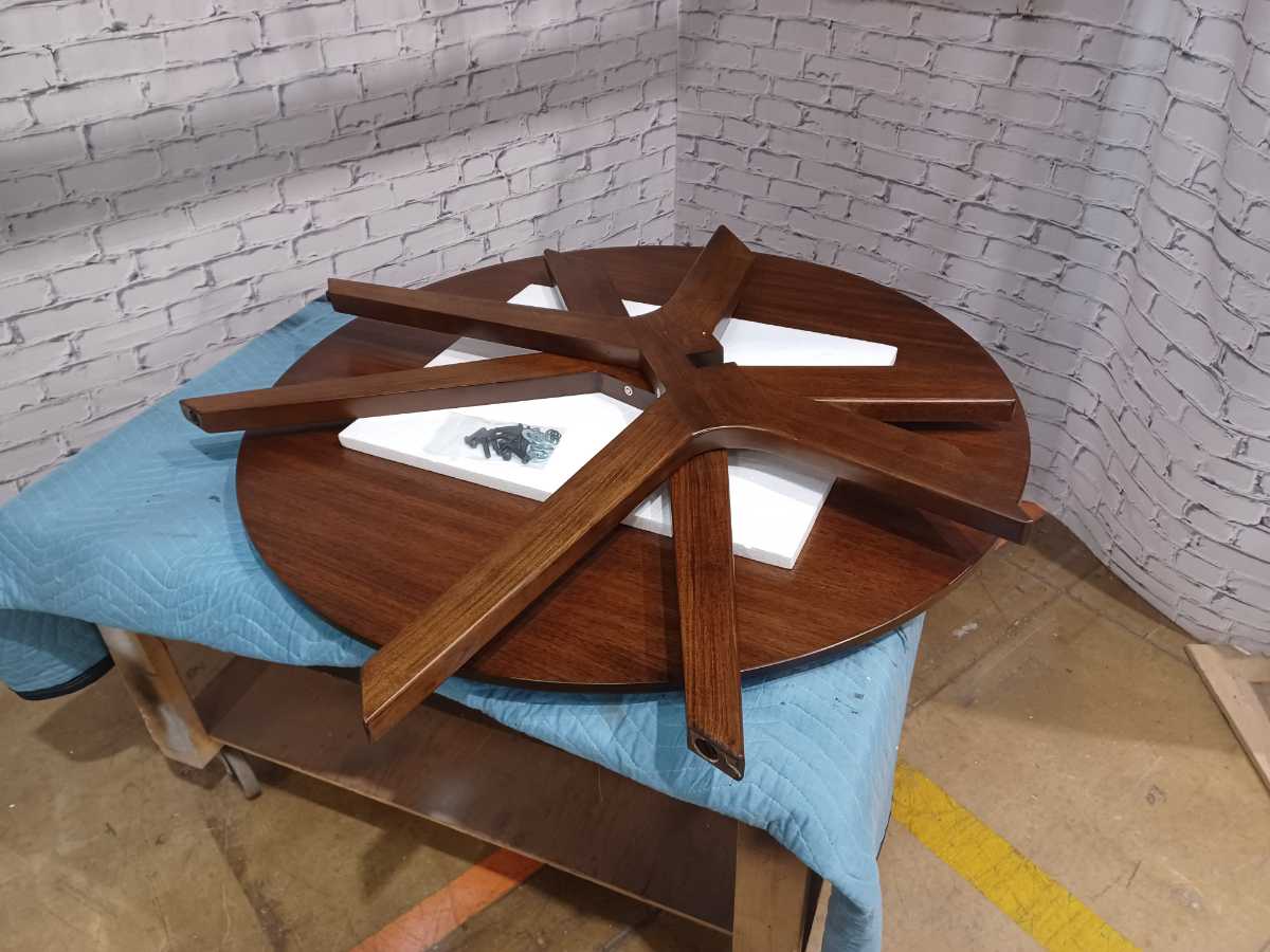 Lyncott Dining Table - Gallery Image 10